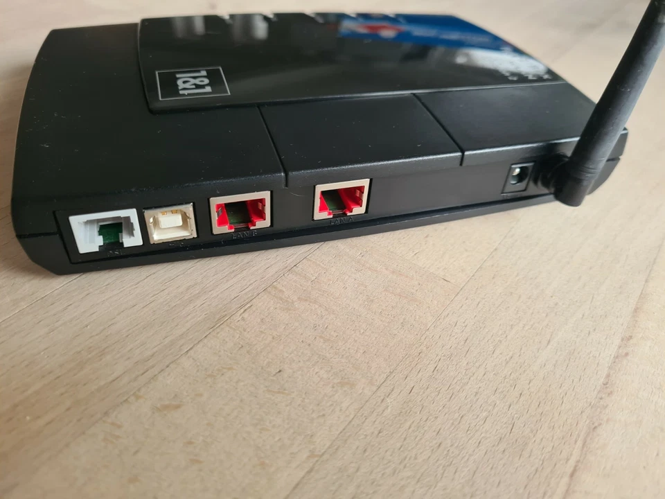 Fritz!Box Wlan 3030 Version 2 Fritzbox AVM DSL Router Solo - ohne Zubehör - Bild 3 von 4