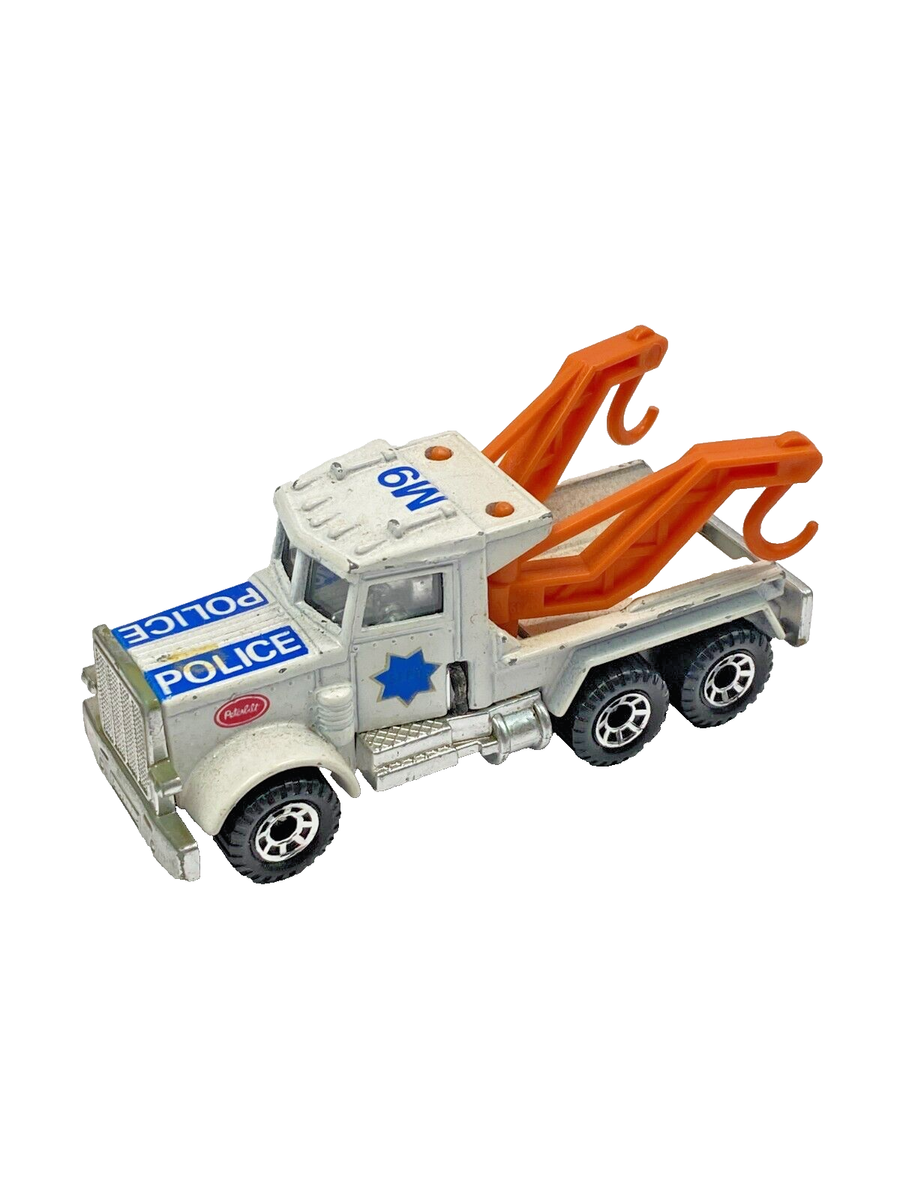 Matchbox Peterbilt Police Wrecker Tow Truck M9 Diecast Toy Car