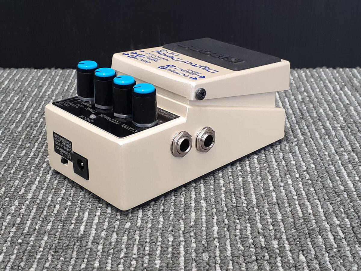 BOSS DD-8 Digital Delay Guitar Effects Pedal Excellent BOSS DD-8 Digital Delay Guitar Effects Pedal Excellent