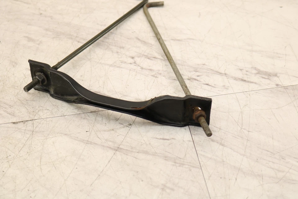 03-04 INFINITI M45 SOPORTE DE AMARRE DE BATERÍA SOPORTE TAPÓN MONTAJE COMPLETO OEM Foto 4 de 4