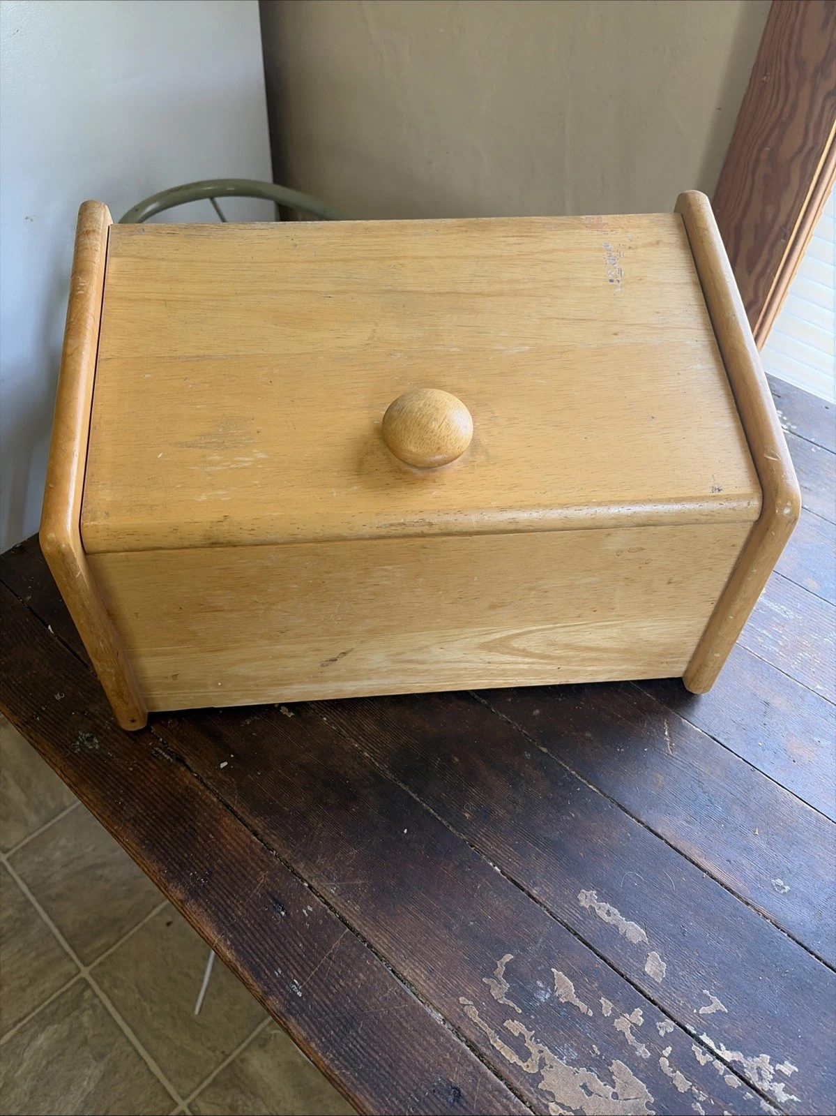 Blonde Bread Box Wooden 16"L X 10" H x 9”D
Opens in a new window or tab