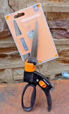 Fiskars Grass Shears Rotating Handle Stainless Steel Shear Ease Technology NEW