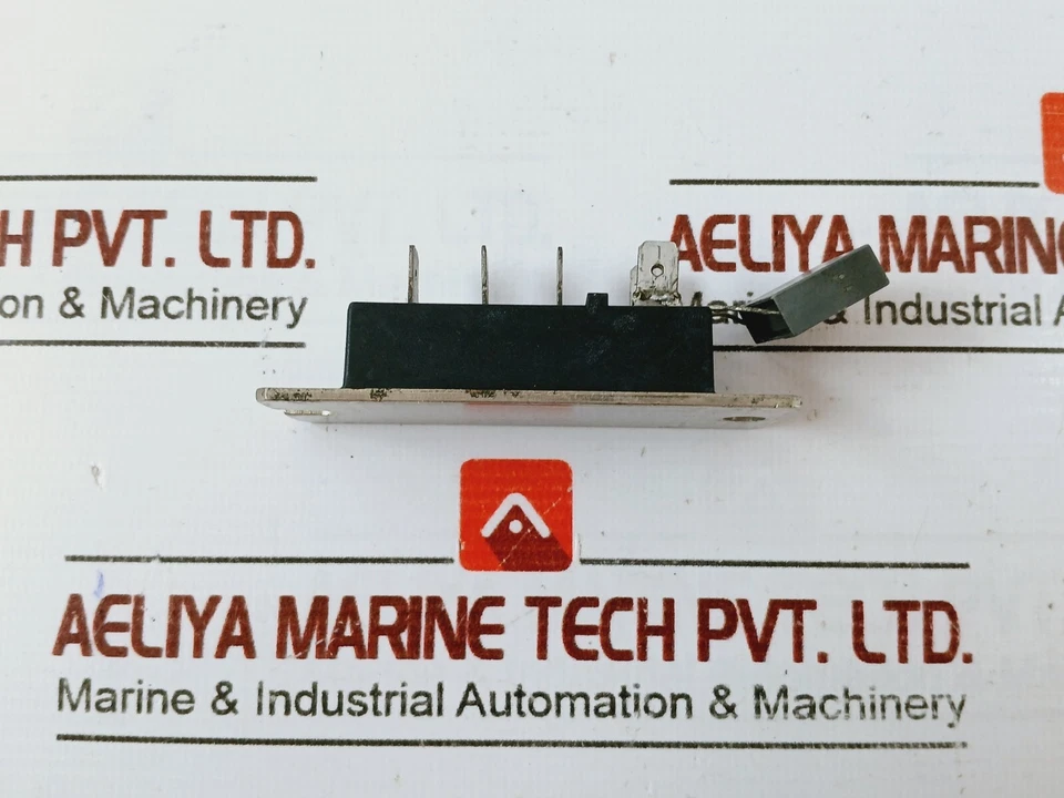 Rectificador puente Toshiba 30U6P42 103J2000 5-H3 Foto 3 de 4