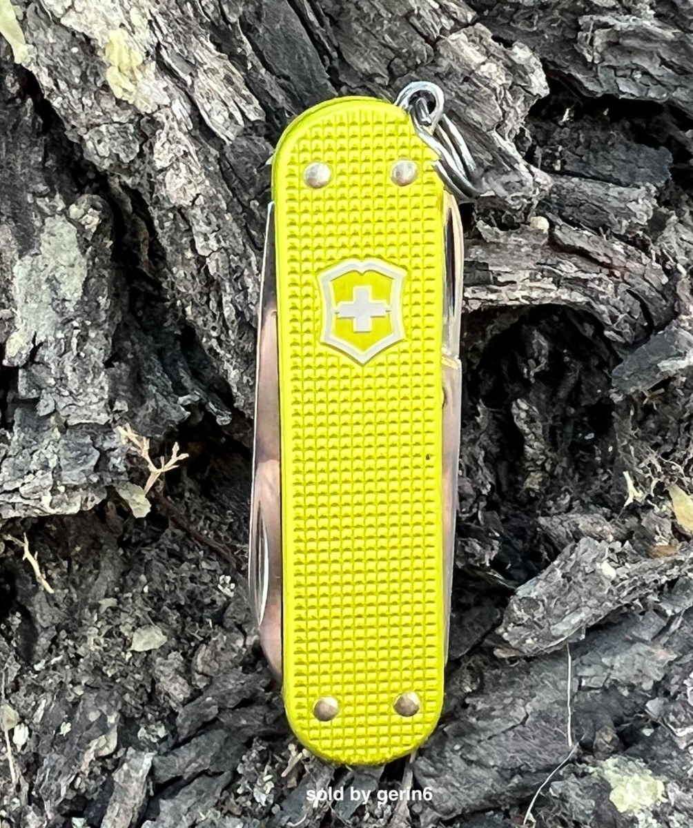Swiss Army Knife, Classic, Electric Yellow Alox Victorinox, 0.6221