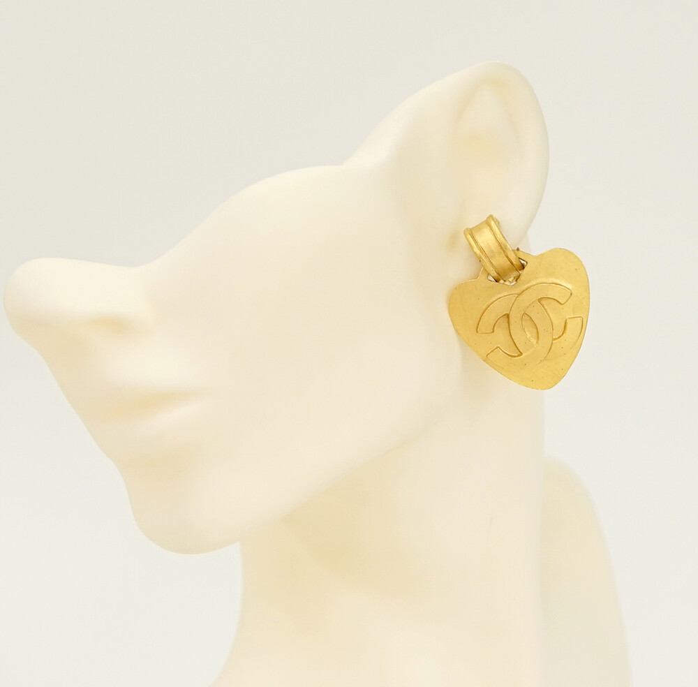 ピアス VINTAGE HOLLYWOOD Essential Heart Earrings 4BFK514 Amazon.com: FURLA HEART Women's Earrings (Model: FJ0204ETUVD