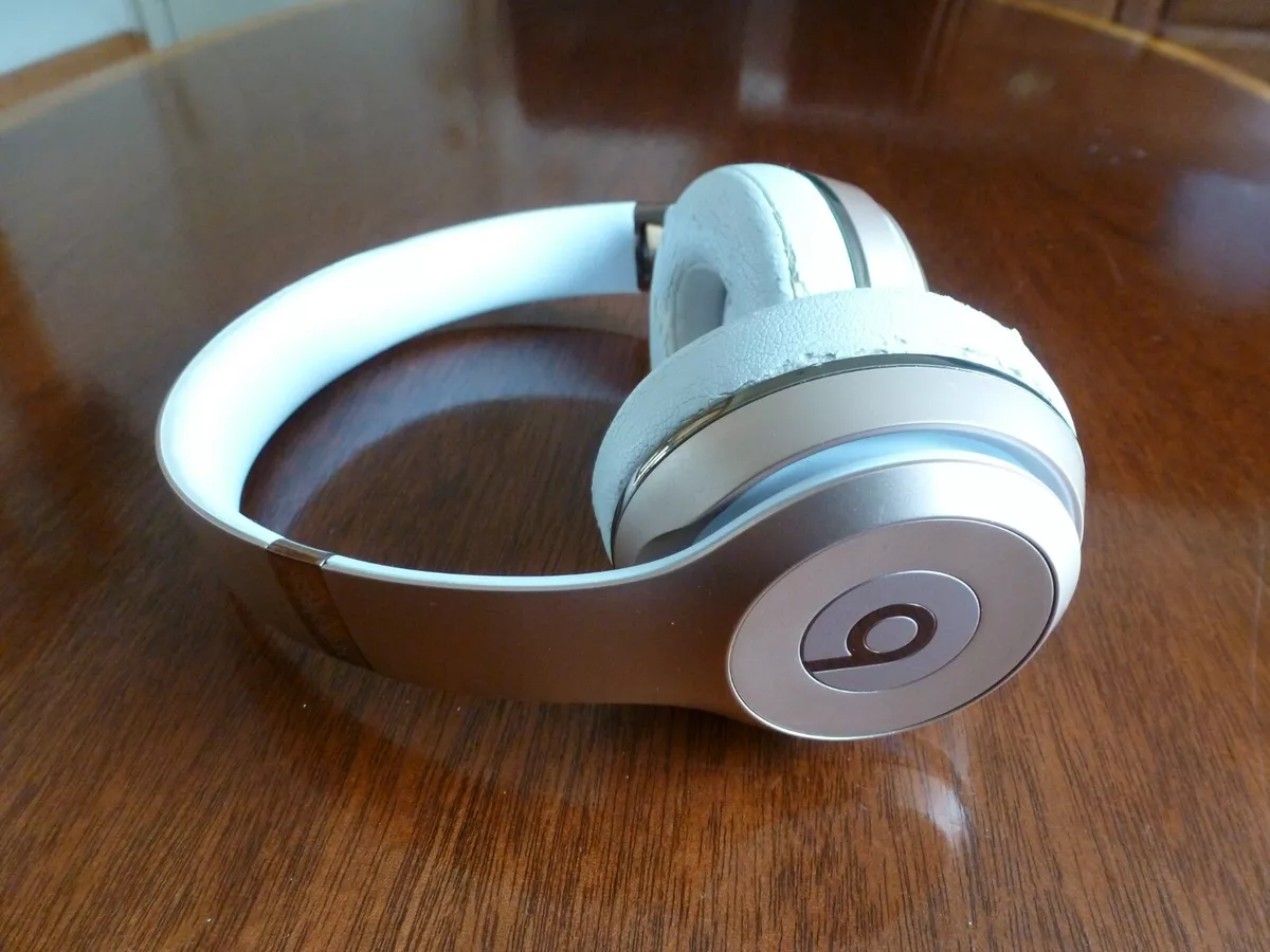Beats 2020 headphones hot sale