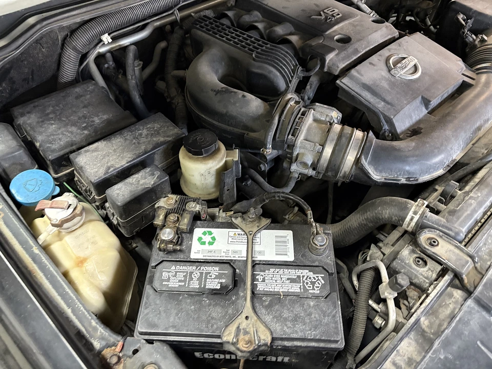 Bomba de dirección asistida usada se adapta a: Nissan Pathfinder 2006 6 cilindros grado C Foto 2 de 4