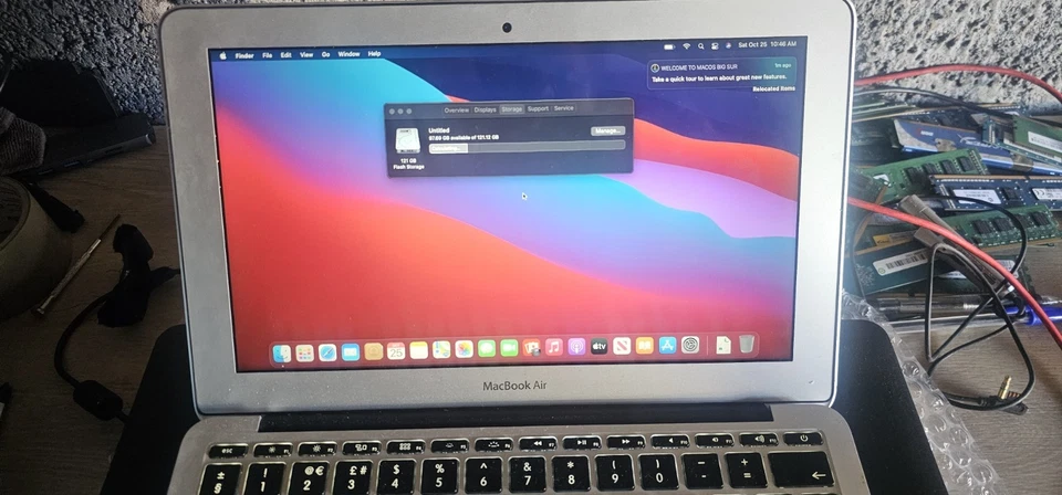 Apple MacBook Air - Image 3 of 4