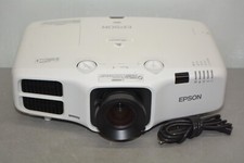  Epson PowerLite 5530u WUXGA 5500 Lumens LCD Projector 4144 Lamp Hours X3674