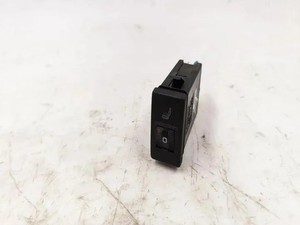 AUDI A4 8D2, B5 Schalter sitzheizung 8D0963563 2.50 Diesel 110kw 1998 27176694