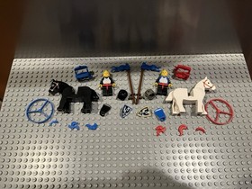 LEGO 6074 Black Falcons Fortress 100% COMPLETE w/ Box & Instructions All Plumes!