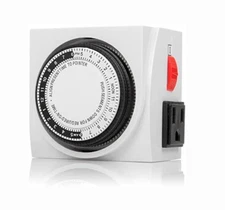 Ultra grow Dual Outlet 24 Hour Heavy Duty Mechanical Timer UG-TR/M2/120 Plug-In