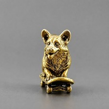 Figurine Corgi Dog en laiton sur skateboard