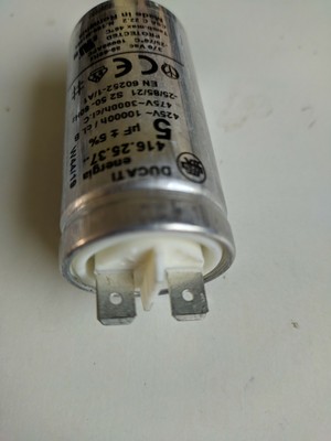 Condensateur Moteur 7,5µF - Pour Moteurs Électriques - Usage Domestique Et Professionnel