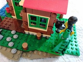 LEGO CREATOR: Lakeside Lodge (31048) No Box/Instructions 