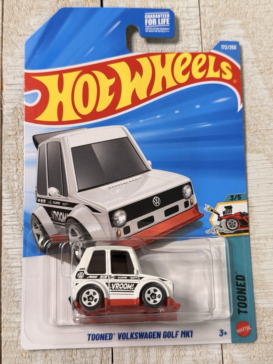 HOT WHEELS 2026 Case H Tooned 3/5 Tooned Volkswagen Golf Mk1 White
