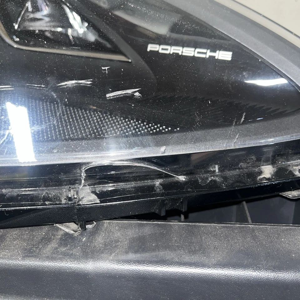 Faro LED PDLS derecho derecho derecho del pasajero Porsche Macan 2019-2022 fabricante de equipos originales Foto 2 de 4