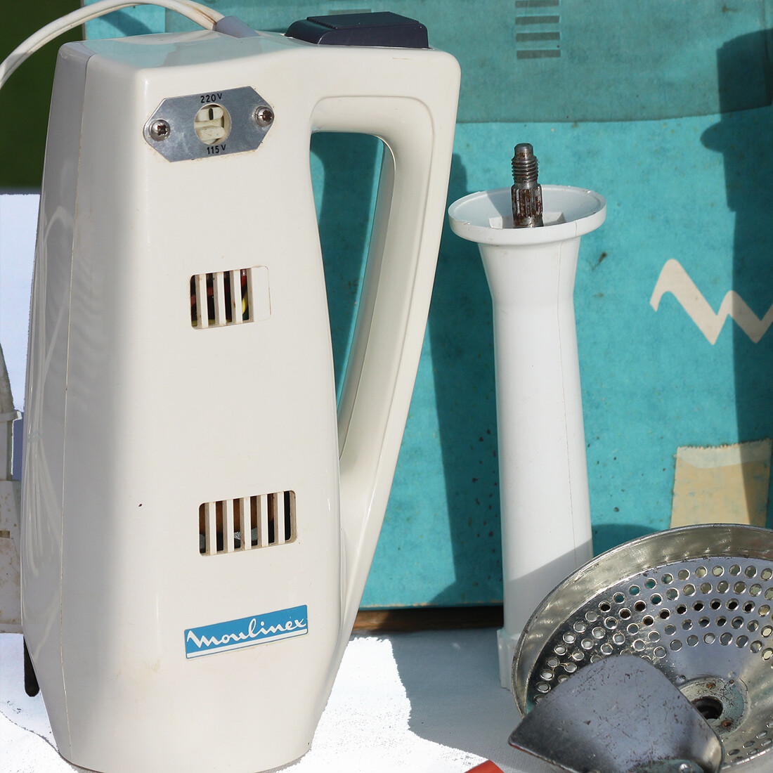 Robot Marinette Moulinex Vintage – Modèle 114 – Blanc – état Fonctionnel