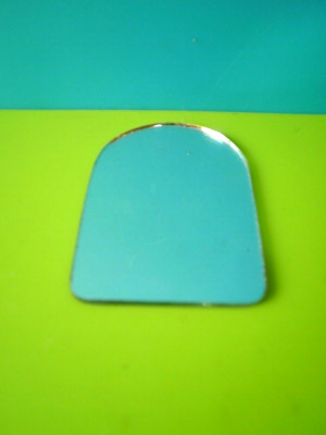 Puppenstuben-Puppenhäuser- ein  Spiegel- Höhe 6,7 cm Breite  4,5 cm -Bodo Hennig