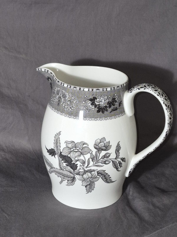 Spode Heritage Camilla Pitcher 3.5 Pint