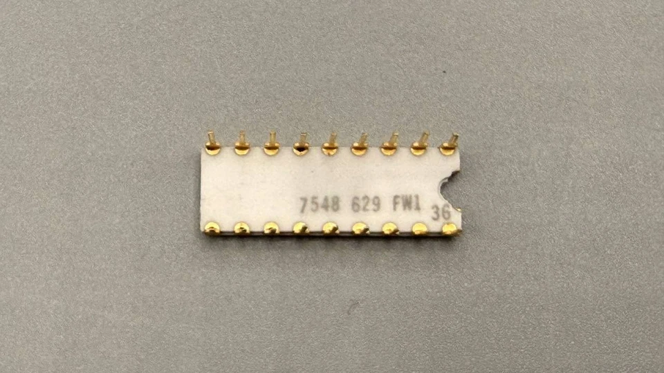 PMI DAC CERDIP-16 Cerámica Oro Tapa Vintage IC — Raro Nuevo de Lote Antiguo (Boeing Stock) Foto 2 de 4