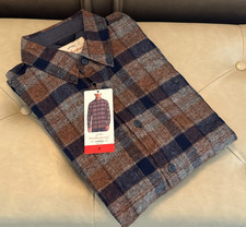 Weatherproof Vintage Men's Lightweight Plaid Flannel Long Sleeves Shirt - Medium