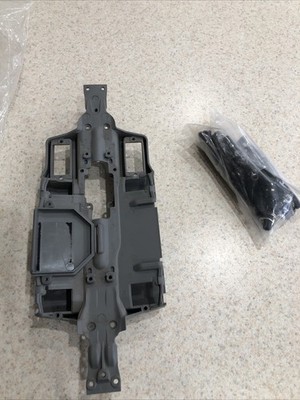 TRAXXAS EREVO/SLASH/SUMMIT 1/16TH SCALE CHASSIS AND STOCK PARTS