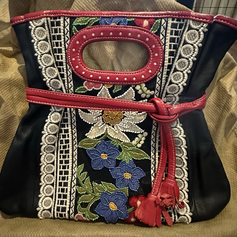 Isabella Fiore кожи и вышитый бисером Дамская сумка в отличном состоянии - Изображение 2 из 4