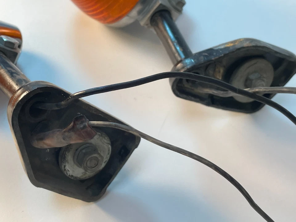 Honda XL250 XL 250 1975 Motosport OEM señales de giro trasero con soporte HM 329 72-75 Foto 4 de 4