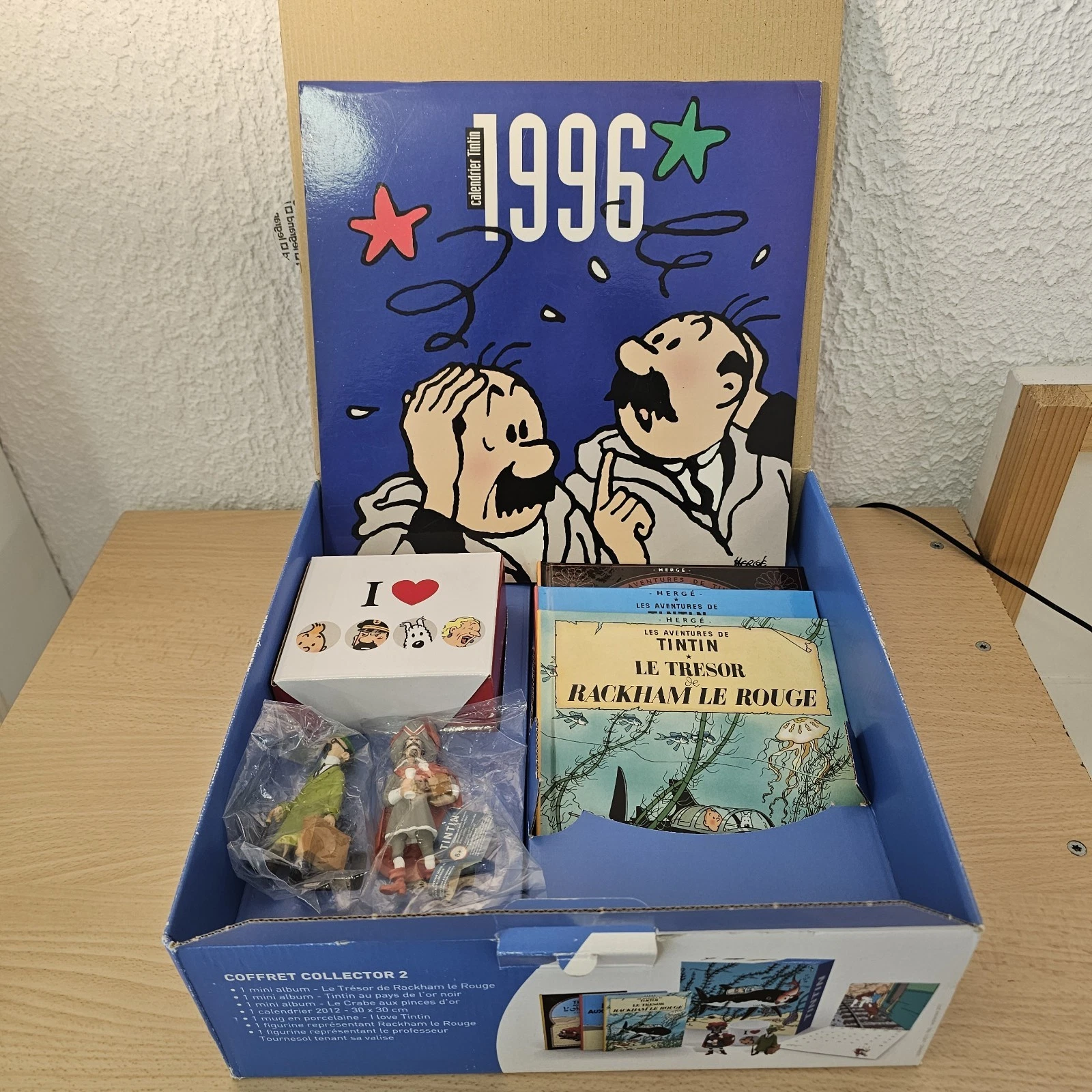 Coffret Tintin Le Trésor de Rackham  Figurines Mug Calendrier Et 3 BD Hergé