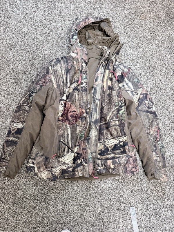 Cabela's Outfitters Men's L Regular Camo Thermal Insulated One-Piece Coveralls