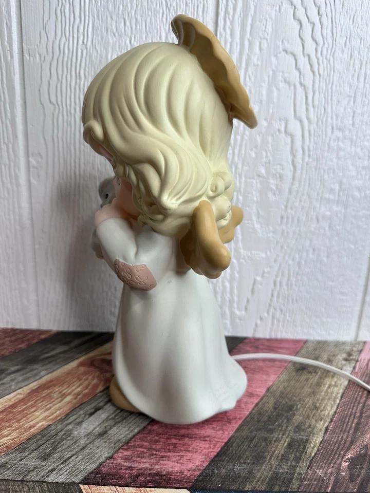 Vintage Sam B Precious Moments Inc 2004  Bedside Lamp Girl With Kitten Warm Glow - Image 4 of 4