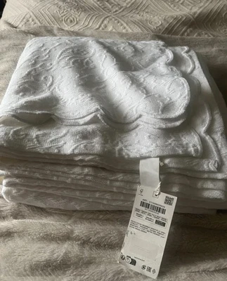 Zara Home Floral Scalloped Cotton Bedspread – White King Size – 270 x 280cm New - Image 1 of 4