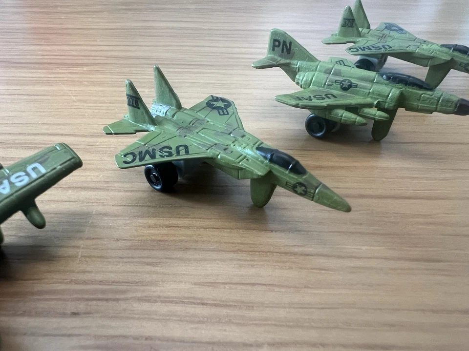 批量 (4) 微型机器 军用现代喷气机 包括 A-10 Thunderbolt — 第 2/4 张图片