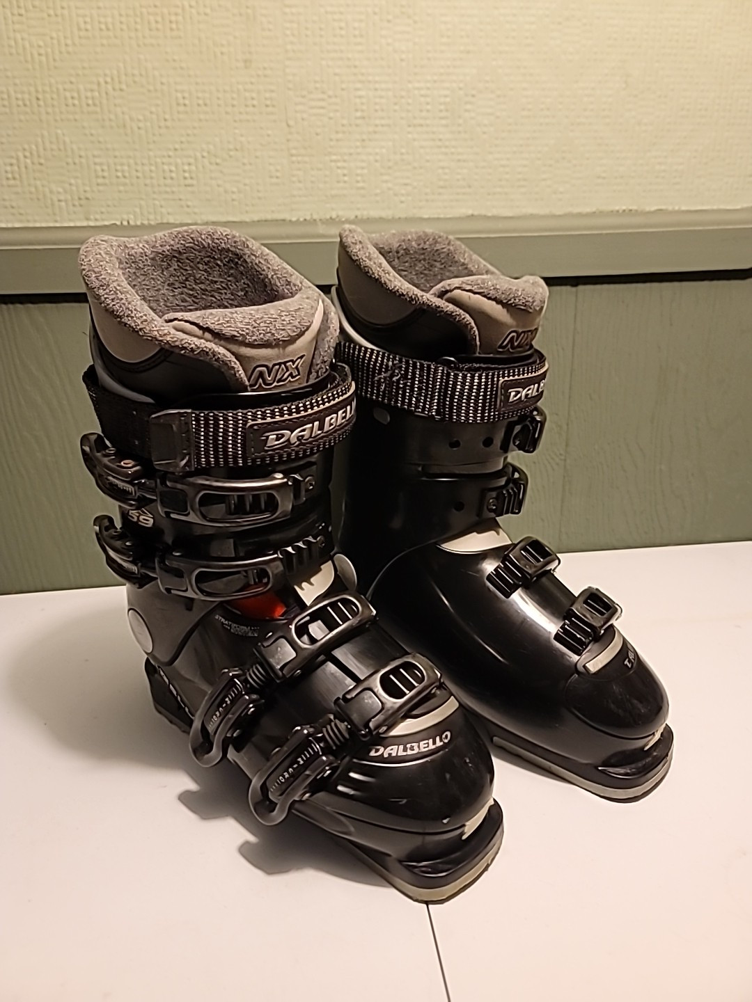 SALOMON Scarponi da sci Dalbello NX59 neri tecnologia Innovex 279 mm 24 5 Mondo taglia 7