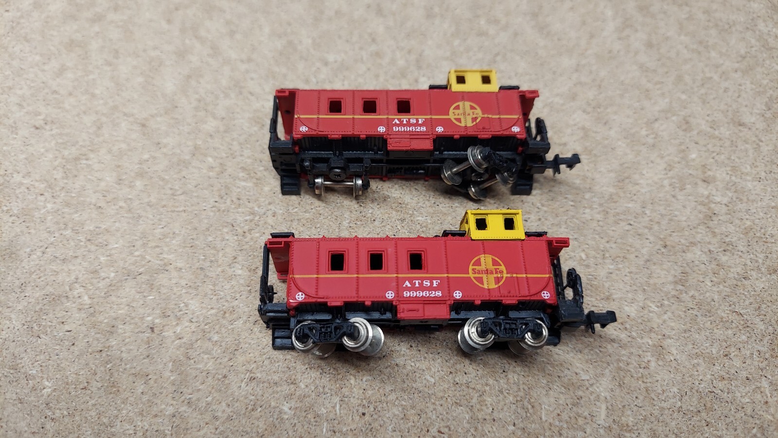 N Scale Freight Car Parts Lot 15 Freight Cars Cabooses Boxcars