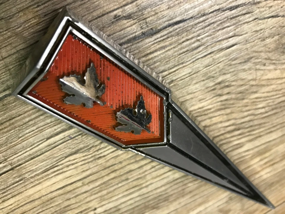 1966 66 PONTIAC BEAUMONT SPORT DELUXE Б/У GM ГРИЛЬ КОПЬЕ ЭМБЛЕМА 3393584 - Изображение 3 из 4