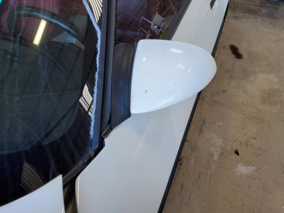 Used Tail Light Assembly fits: 1990 Chevrolet Corvette Grade A - Image 3 of 4