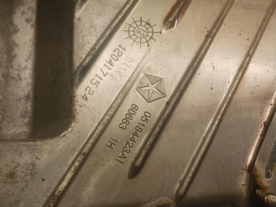 '11-'14 VOLKSWAGEN ROUTAN cárter de aceite superior 3,6 L OEM ¡6 meses de garantía! Foto 3 de 3