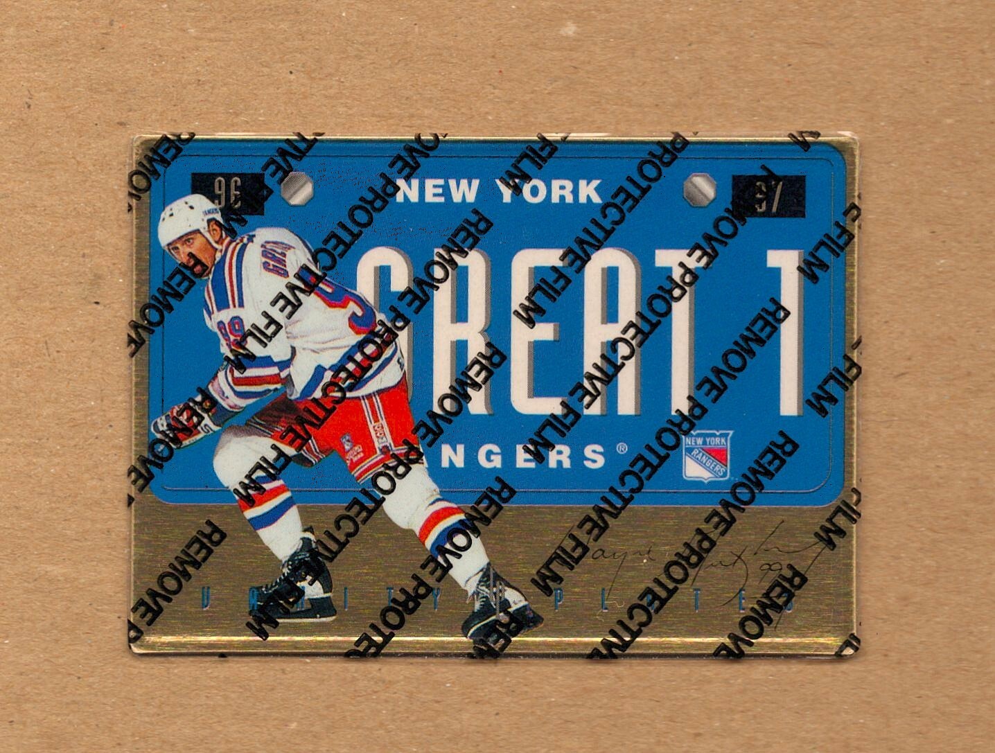 WAYNE GRETZKY 1996-97 Leaf Preferred Vanity Plate Gold (MB)