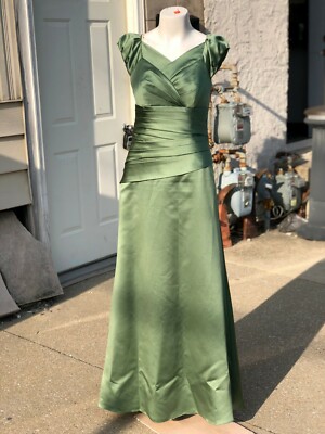 Alfred Angelo Disney Fairytale Wedding Clover Green Bridesmaid Dress Gown SZ 6 | eBay Alfred Angelo Disney Fairytale Wedding Clover Green Bridesmaid Dress Gown SZ 6 | eBay