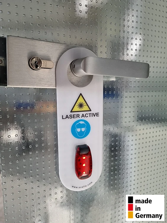ORALIA Laserwarnleuchte an Türgriff