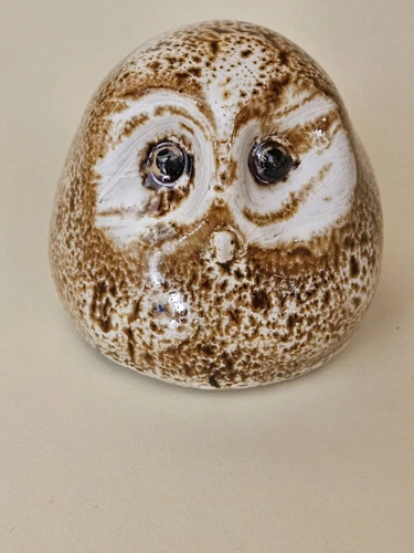 Pigeon Forge Pottery Tenn Ivory Brown Speckled Glaze Owl  2" H