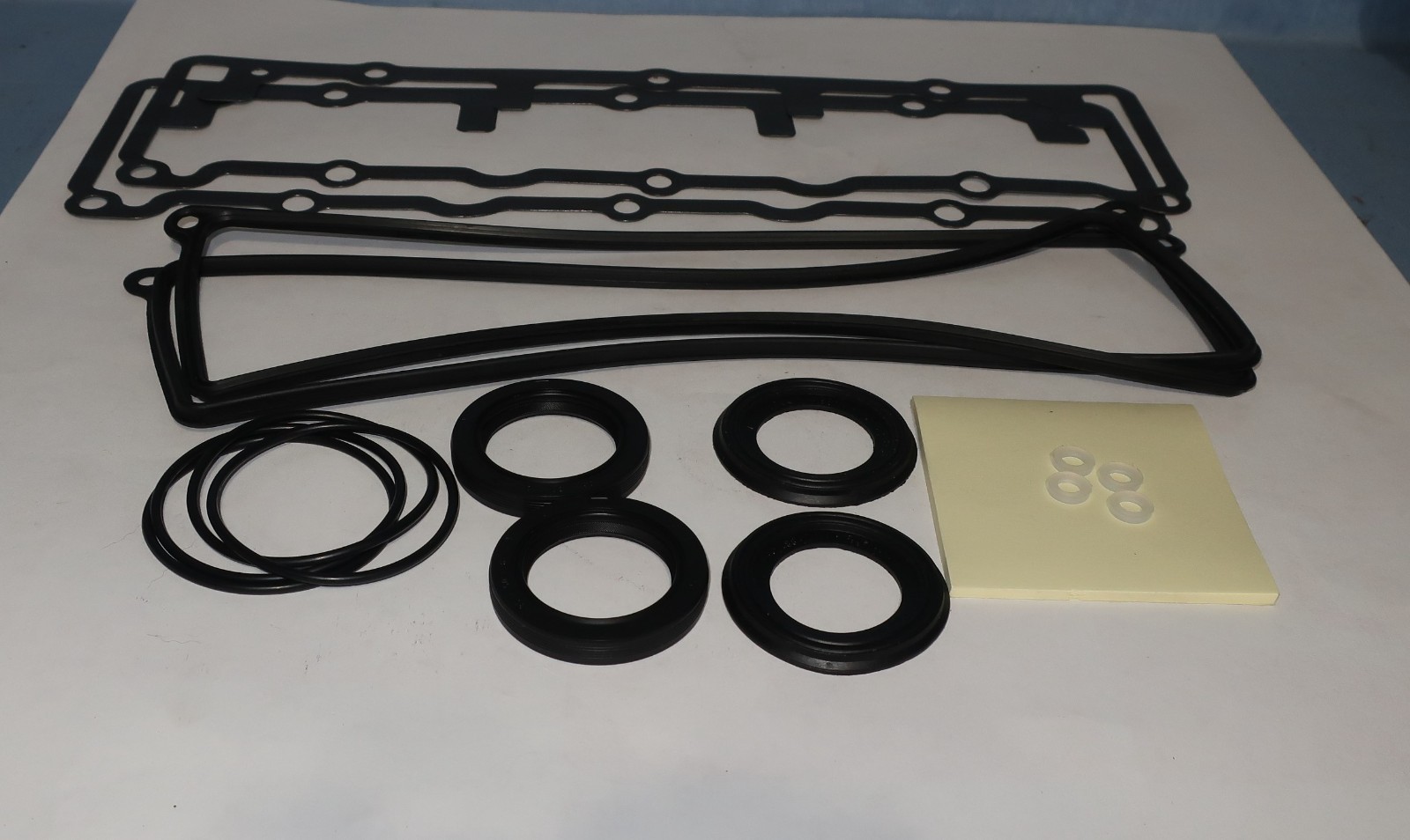 Maserati Biturbo Valve cover gasket P/N 310650421