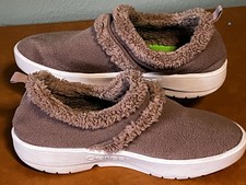 OOFOS Shoes Womens Size 10 Beige Fleece Clog Slippers Comfort Slip On LOGO