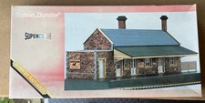 Hornby Railways R188 Dunster Station "Supercolour" OO Gauge model kit