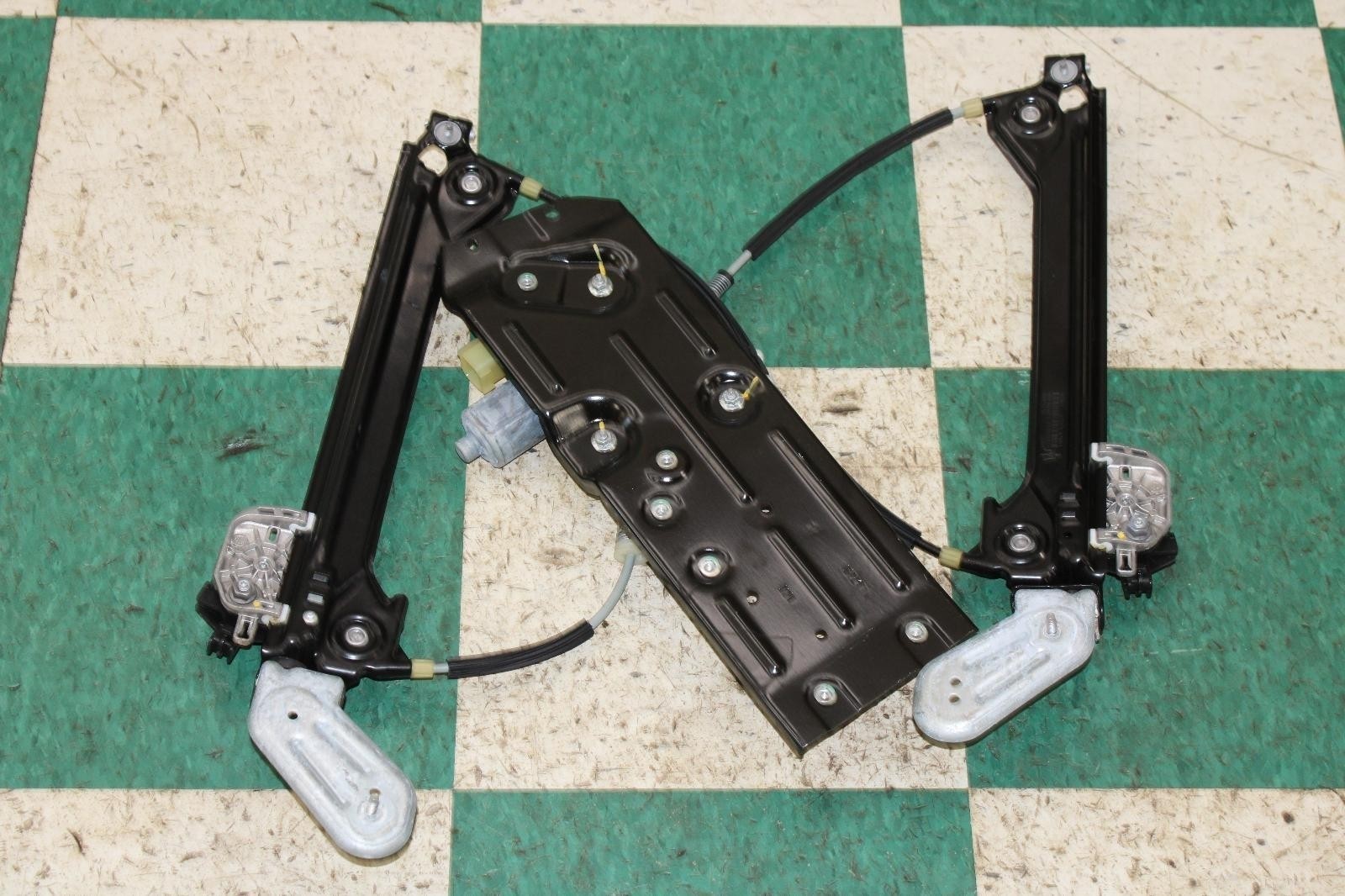 Maserati Quattroporte 2014-2024 Rear Right Window regulator