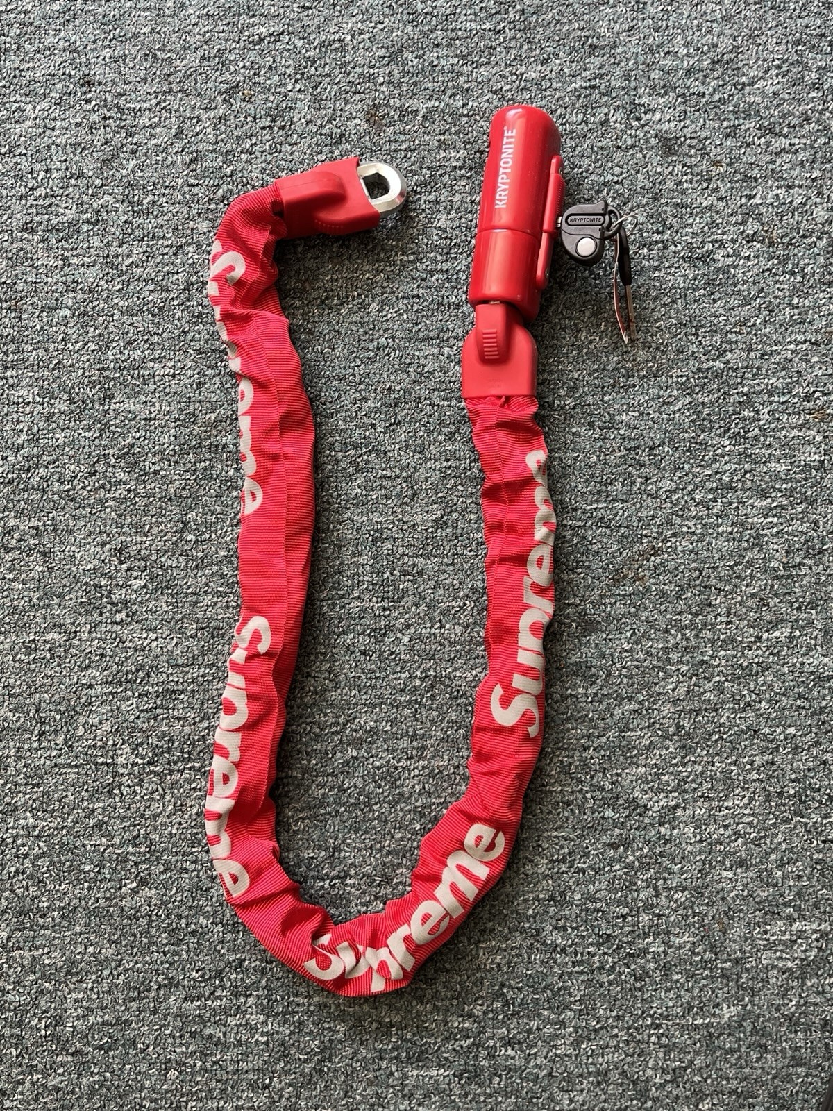 (New) Supreme Kryptonite Evolution Integrated Bike Chain Link Lock RED SS21 (150.00 USD) (New) Supreme Kryptonite Evolution Integrated Bike Chain Link Lock RED SS21 (150.00 USD)