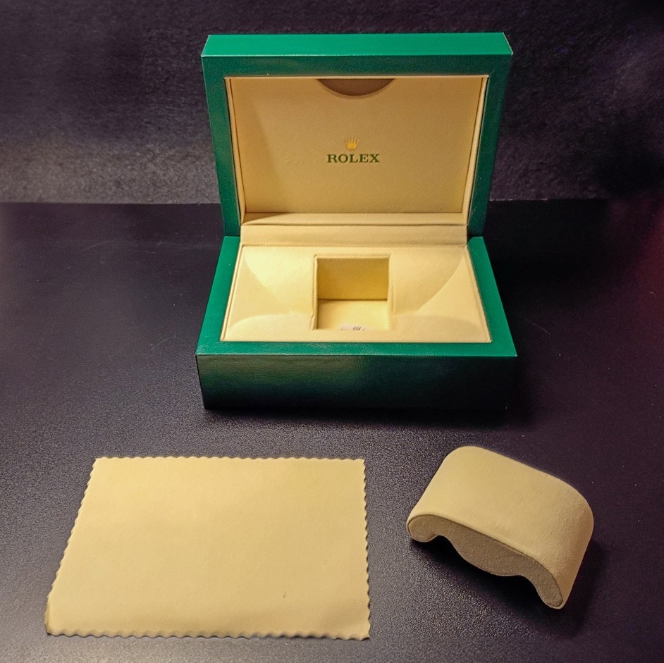 Genuine ROLEX SA Oyster M Watch Wave BOX SET - REF 39139.04 Box +