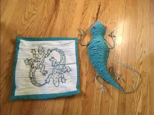 Pottery Barn Kids Gecko Beaded Wall Decor with matching pillow case